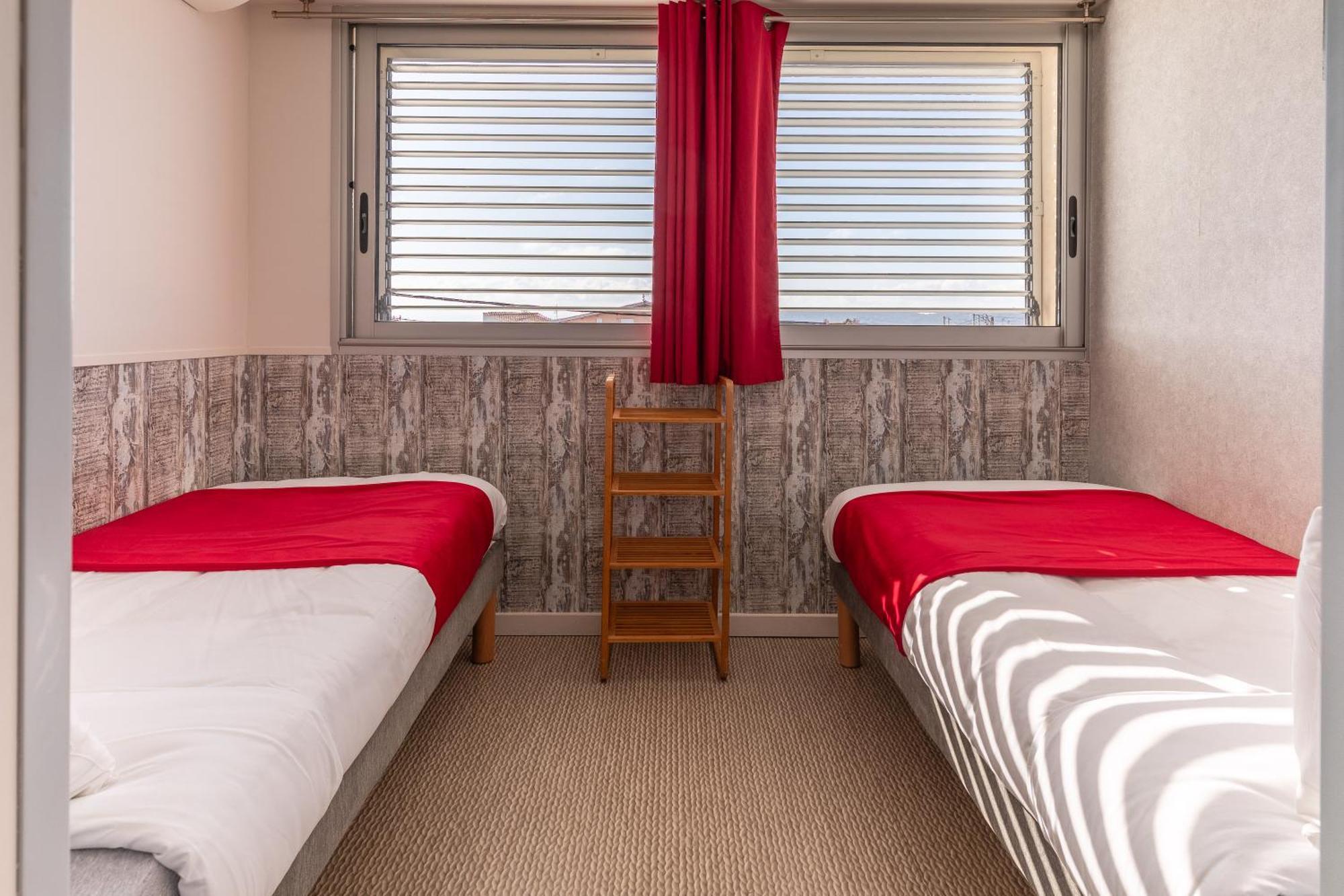 Hotel De La Plage Груисан Екстериор снимка